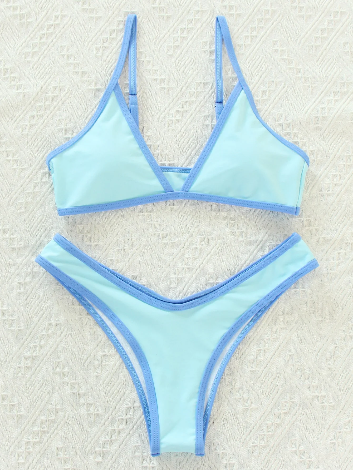 Contrast Bikini Swimsuit - Image 3