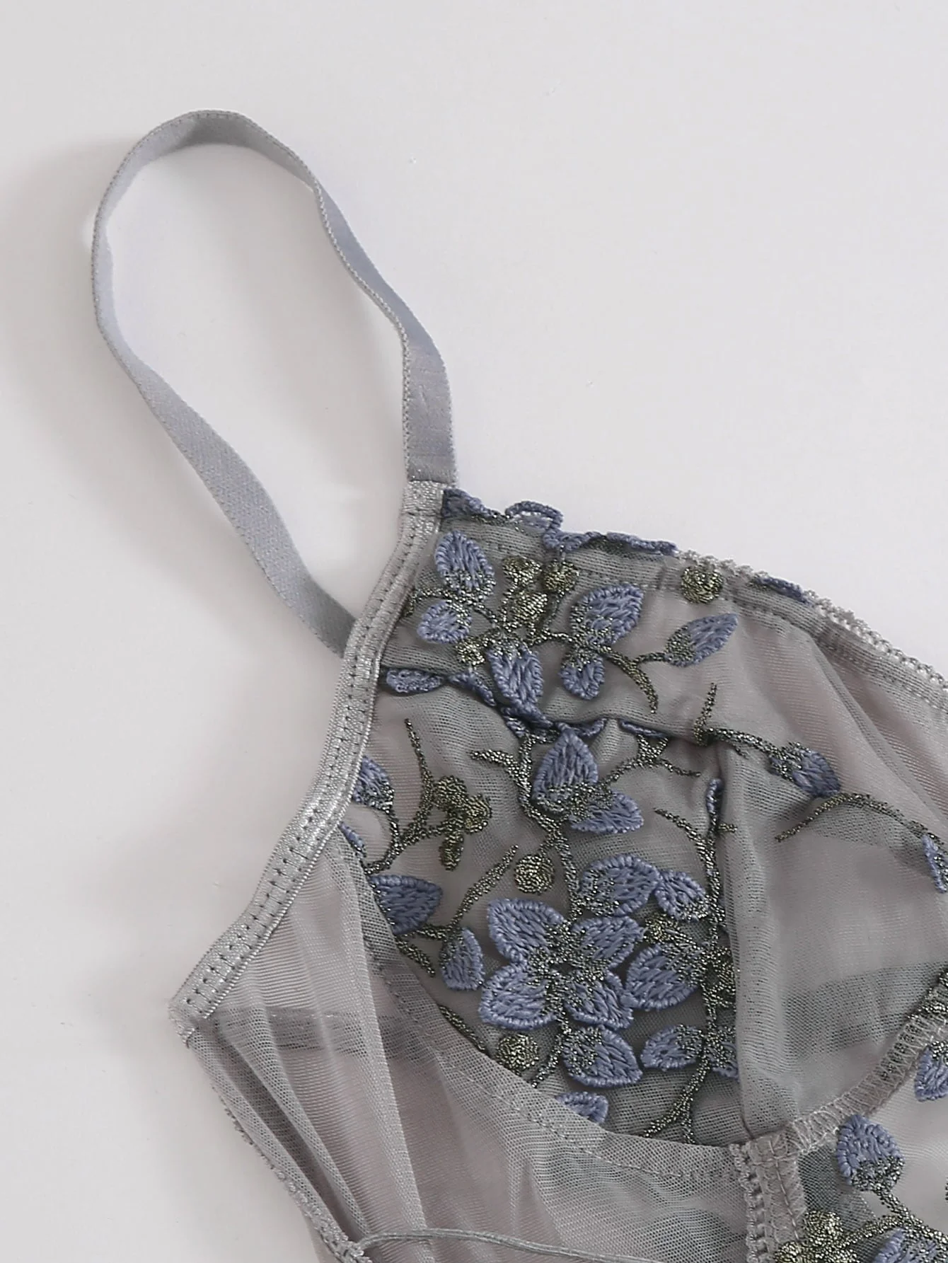 Curve Livia - Image 8