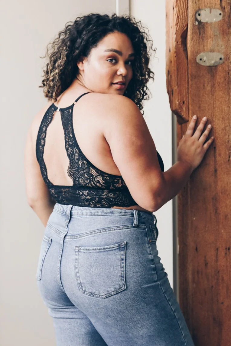 Mesh & Lace - Image 4